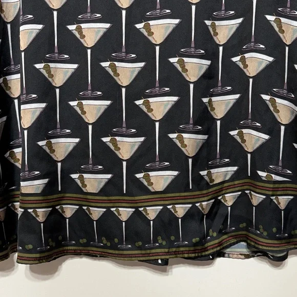 Show Me Your Mumu Overslept Pj Set in the Extra Dirty Martini Silky Print - Picture 10 of 17